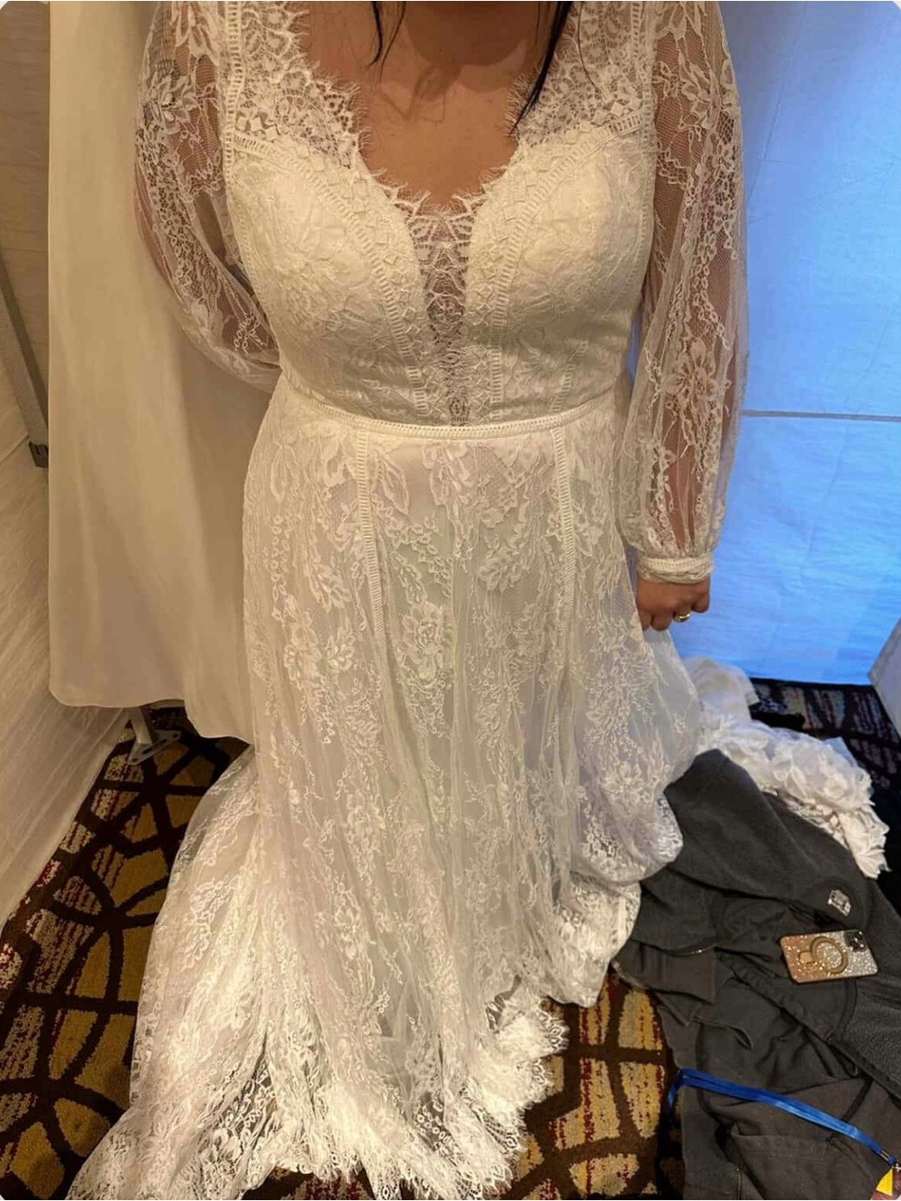 White Lace Long-Sleeve Wedding Dress